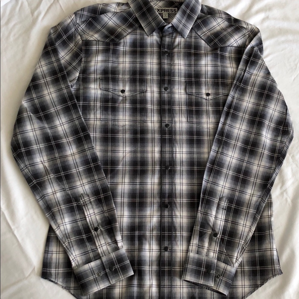 Men’s Express Long Sleeve button up shirt
